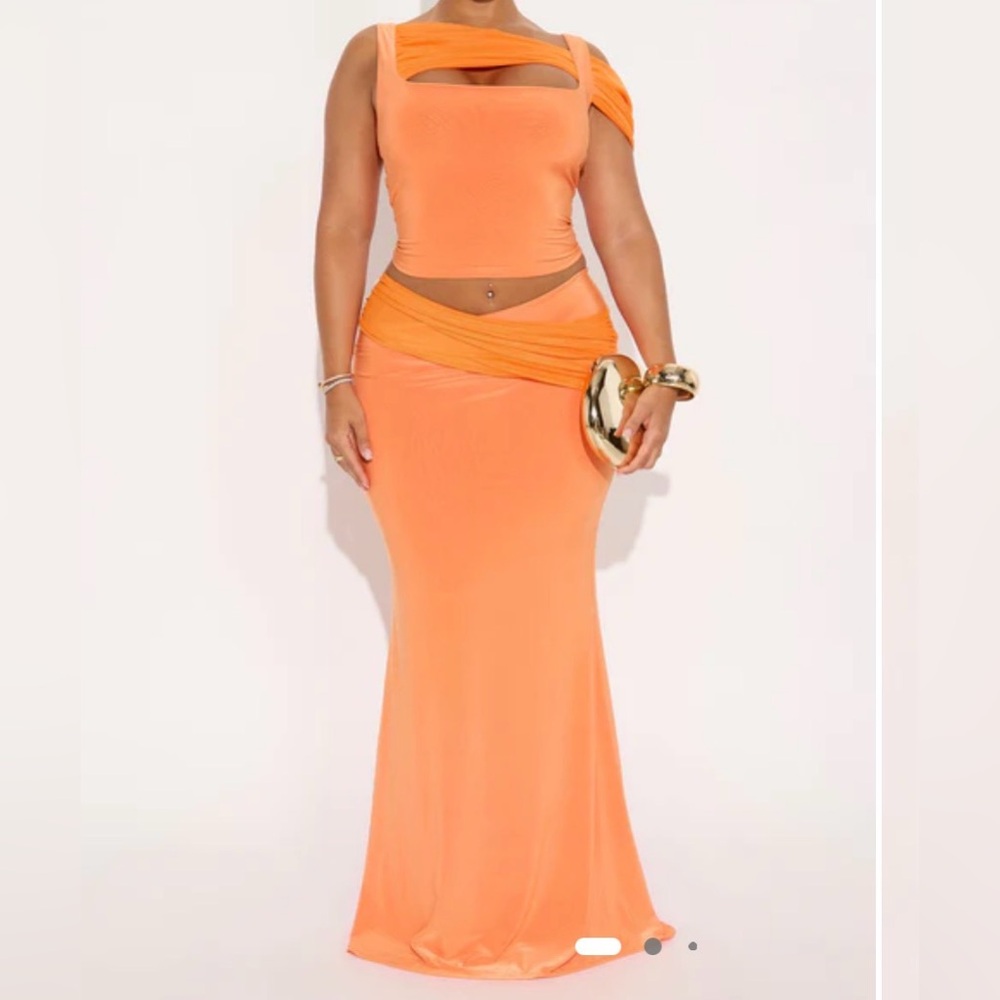 Elegant Orange Maxi Dress